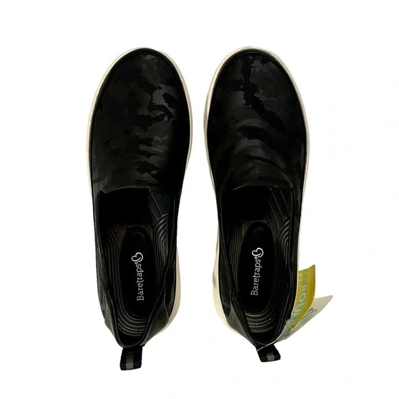 NWT BareTraps Nevin Camo Slip-On Sneakers - Picture 2 of 8